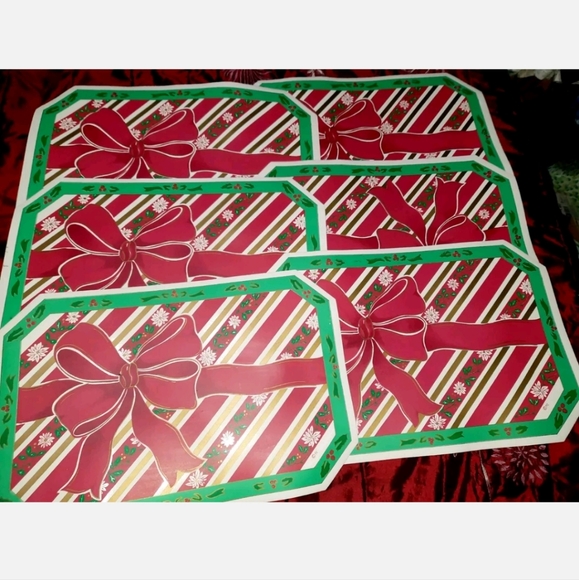 Vintage tc Christmas present placemats - Picture 1 of 6